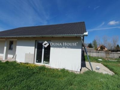 Eladó családi ház Kóka
