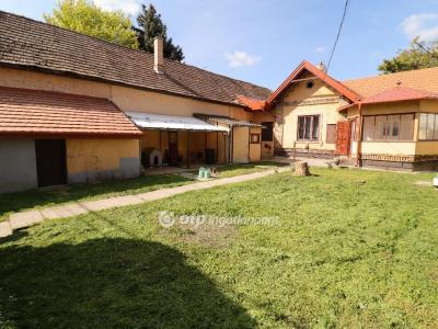 Eladó családi ház - 2300 Ráckeve