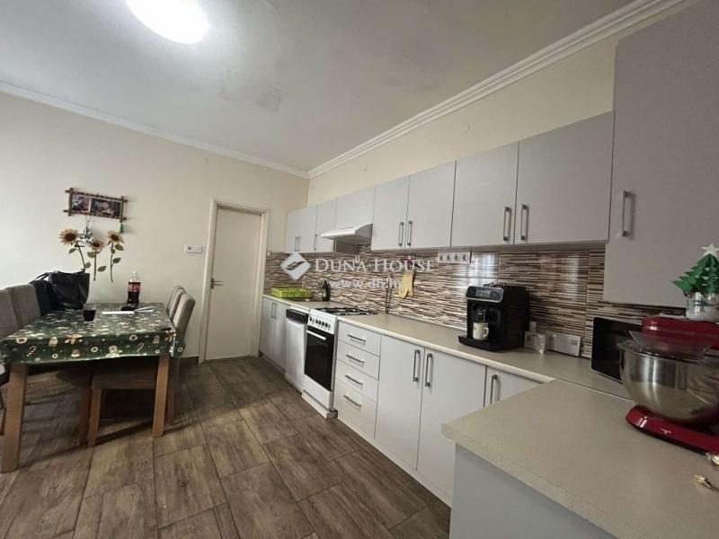 Eladó családi ház Vecsés