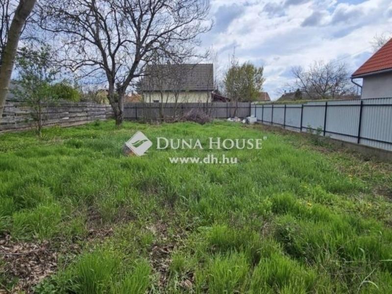 Eladó családi ház Üllő