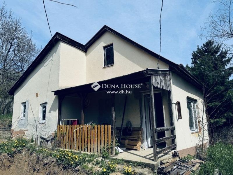 Eladó családi ház Tahitótfalu
