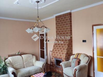 Eladó családi ház Levél