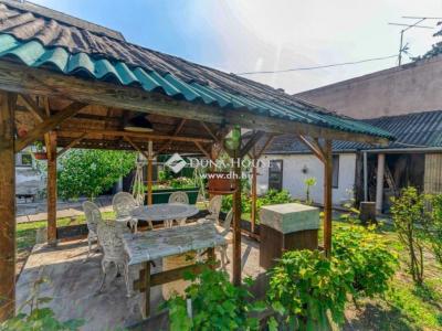 Eladó családi ház Budapest