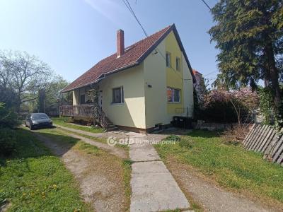 Eladó családi ház - 2483 Gárdony