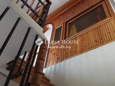 Eladó családi ház Vecsés