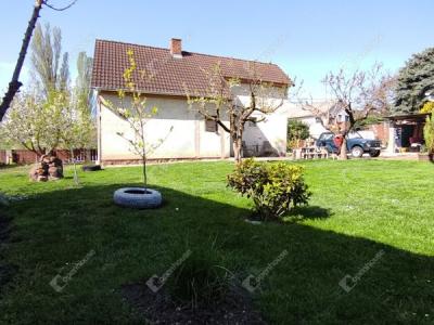 Eladó családi ház - 8220 Balatonalmádi, Alkotmány utca