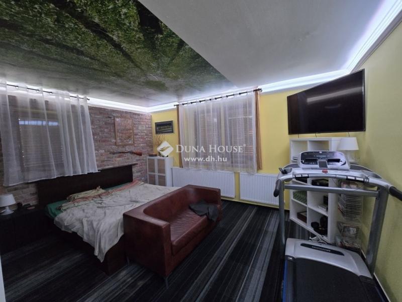 Eladó családi ház Vértesboglár