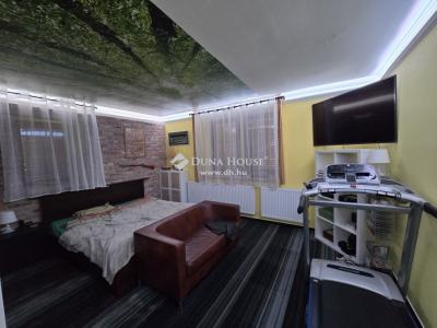 Eladó családi ház Vértesboglár