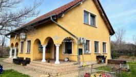 Eladó családi ház Pécs