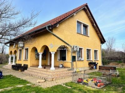 Eladó családi ház Pécs