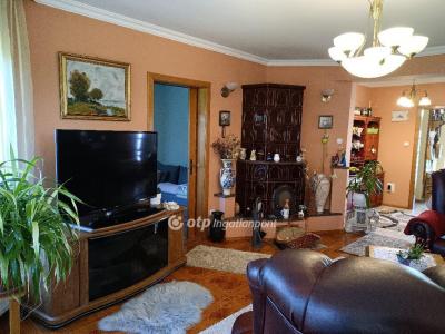 Eladó családi ház - 2117 Isaszeg