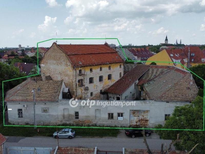 Eladó ipari terület Szeged