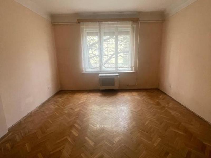 Eladó lakás Debrecen