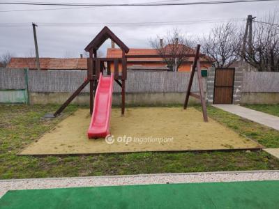 Eladó családi ház - 4086 Hajdúböszörmény