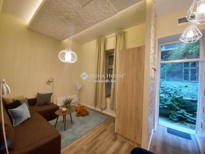 Eladó lakás - 1067 Budapest, VI. kerület , Hunyadi tér