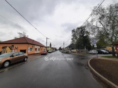 Eladó lakóövezeti telek Monor