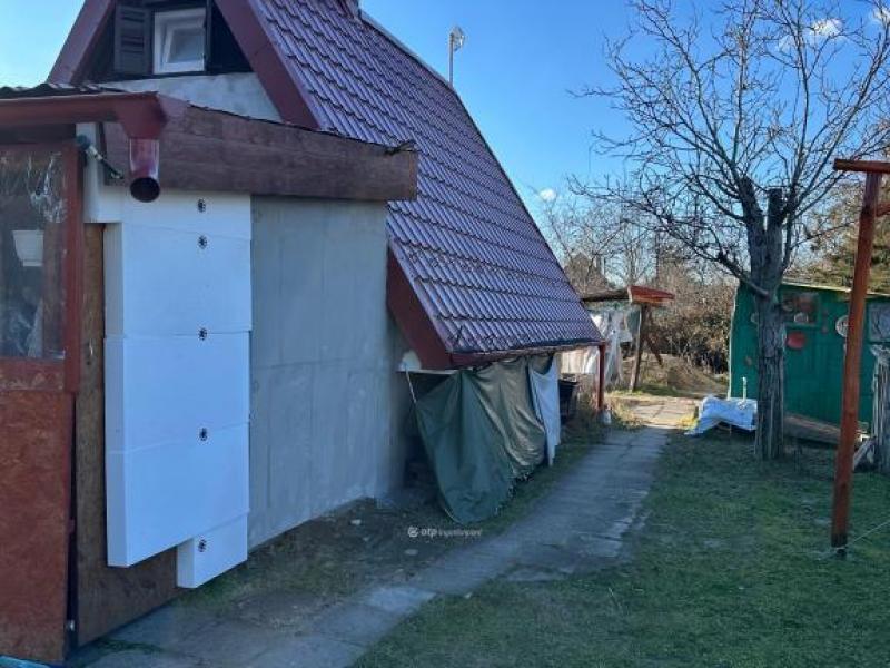 Eladó családi ház Csemő
