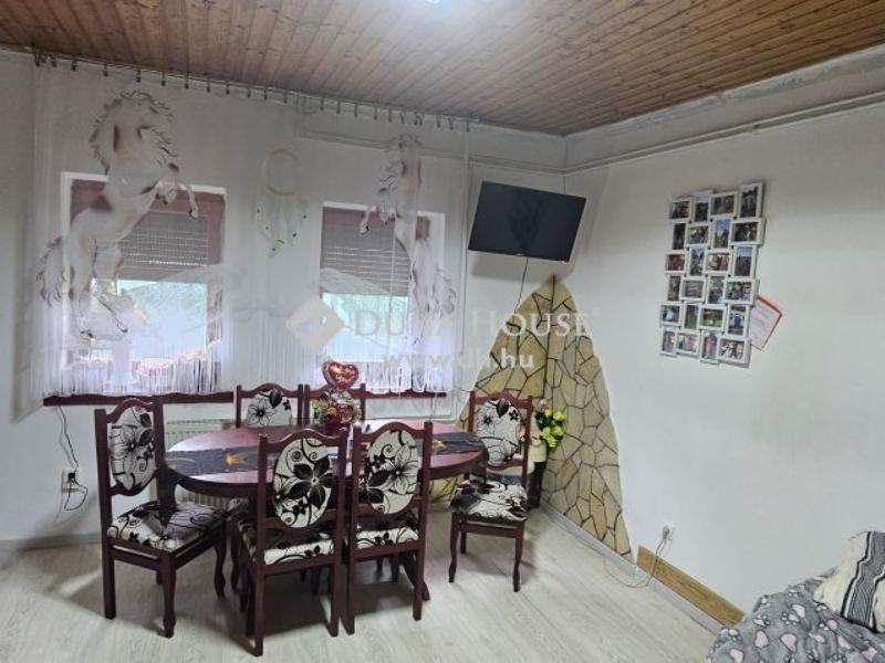 Eladó családi ház Palotás