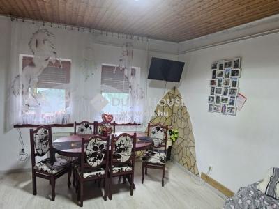 Eladó családi ház Palotás