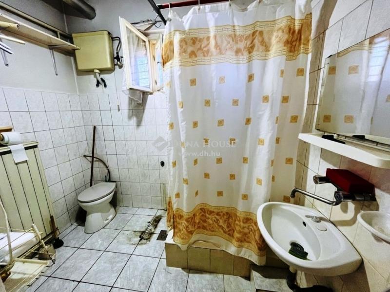 Eladó családi ház Tápiószecső