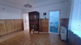 Eladó családi ház Karcag