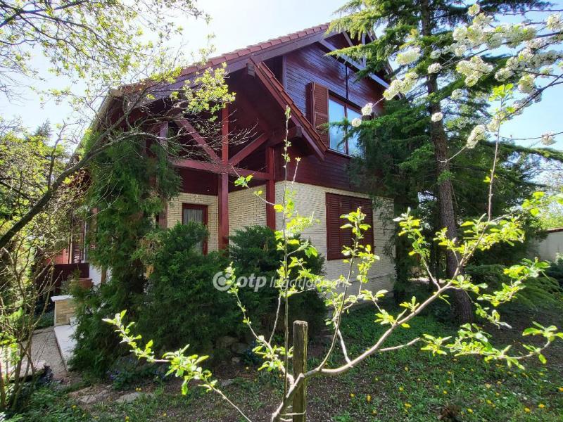 Eladó családi ház Budaörs