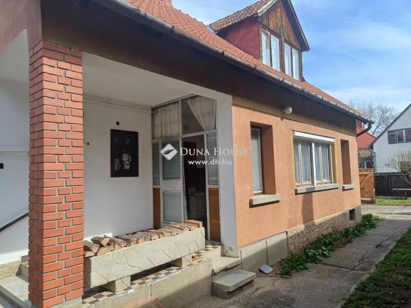 Eladó családi ház Tapolca