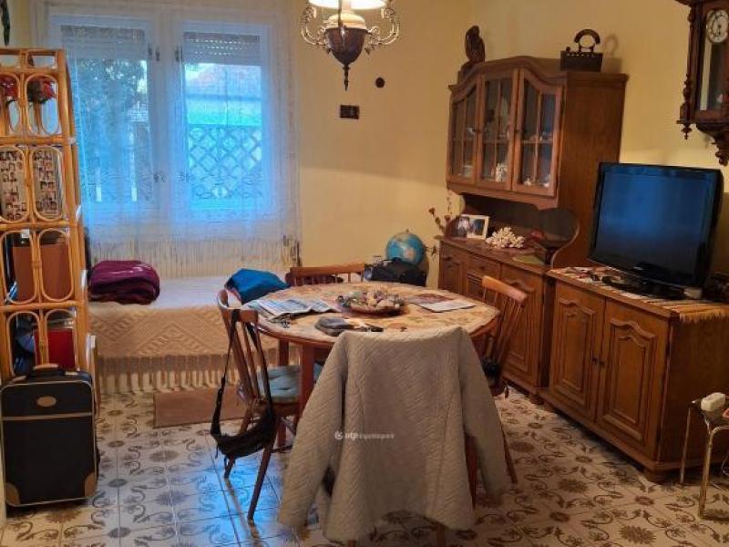Eladó családi ház Budapest