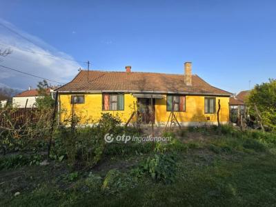 Eladó családi ház Kaba