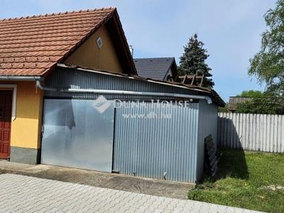 Eladó családi ház - 2251 Tápiószecső