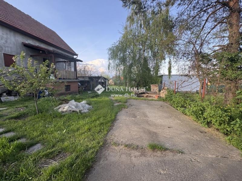 Eladó családi ház Tápiószecső