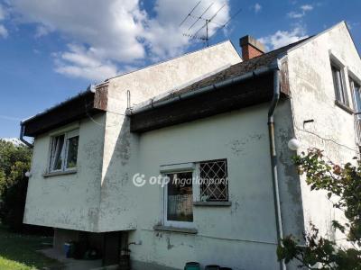 Eladó családi ház Budapest