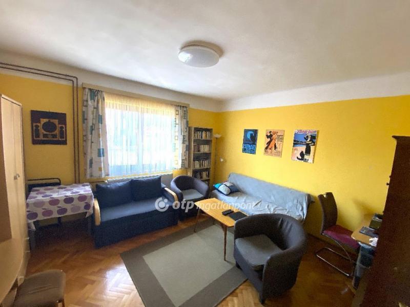 Eladó családi ház Budapest