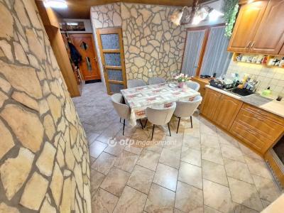 Eladó családi ház Tiszajenő