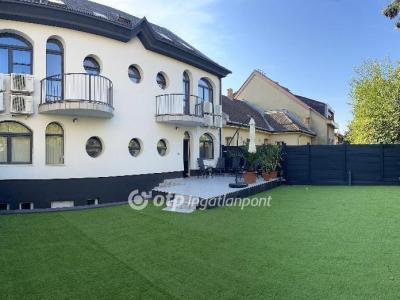 Eladó családi ház Budapest