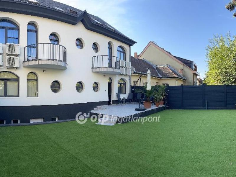 Eladó családi ház Budapest