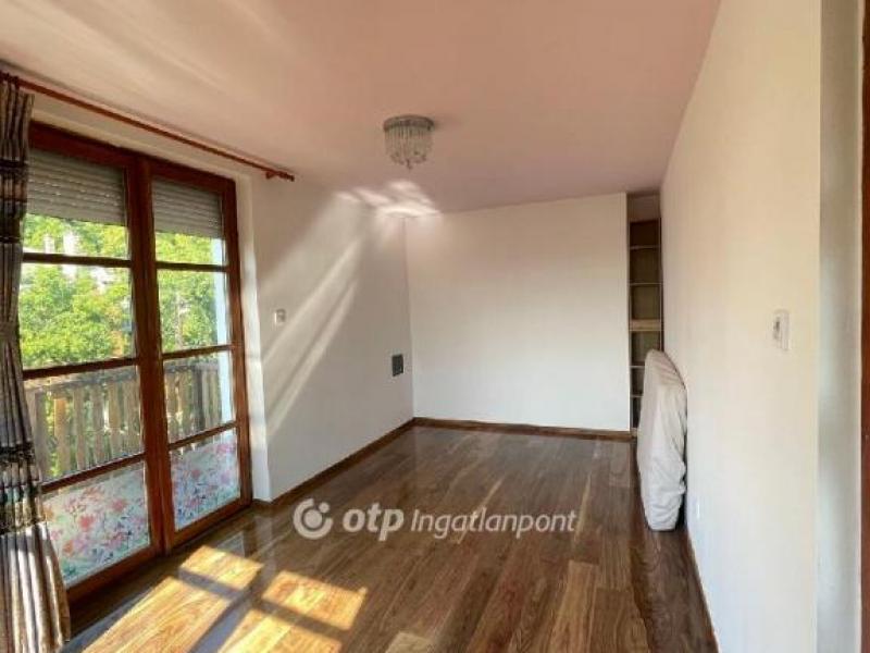 Kiadó sorház Budapest