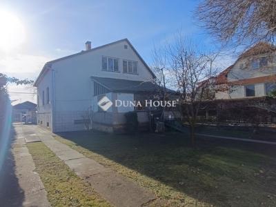 Eladó családi ház Budapest