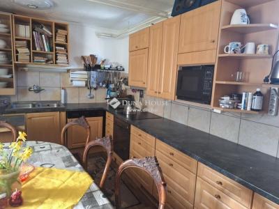 Eladó családi ház Neszmély