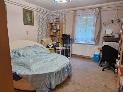 Eladó családi ház Neszmély