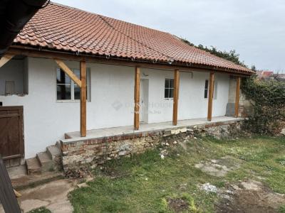 Eladó családi ház - 7626 Pécs