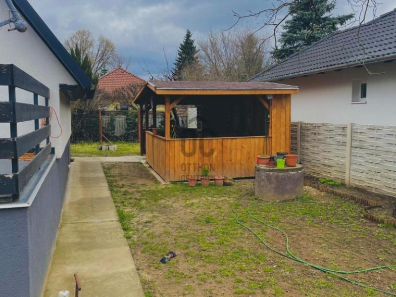 Eladó nyaraló Veresegyház