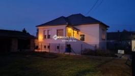 Eladó családi ház Cegléd