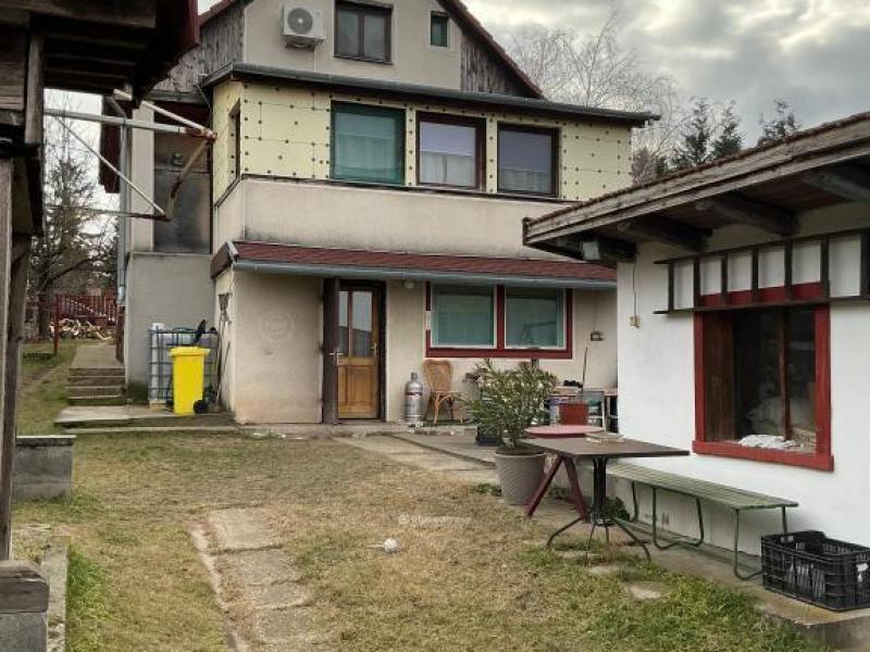 Eladó családi ház Mogyoród