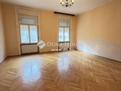 Eladó családi ház Pécs