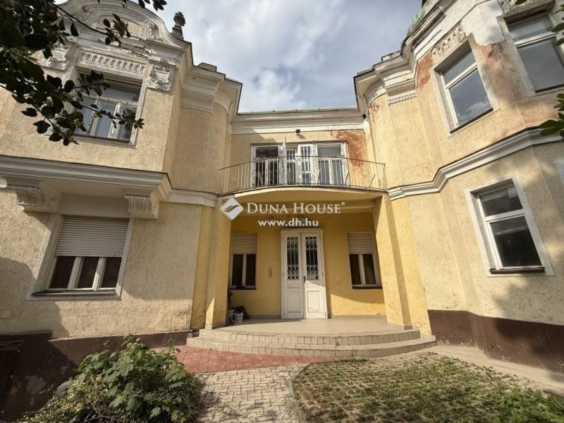 Eladó családi ház Pécs