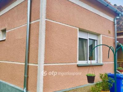 Eladó családi ház Pécs