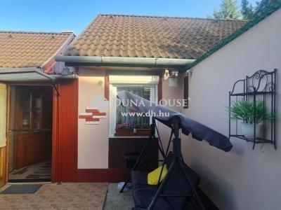 Eladó családi ház Monor