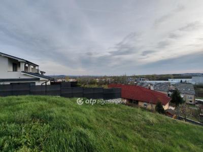 Eladó lakóövezeti telek Tatabánya