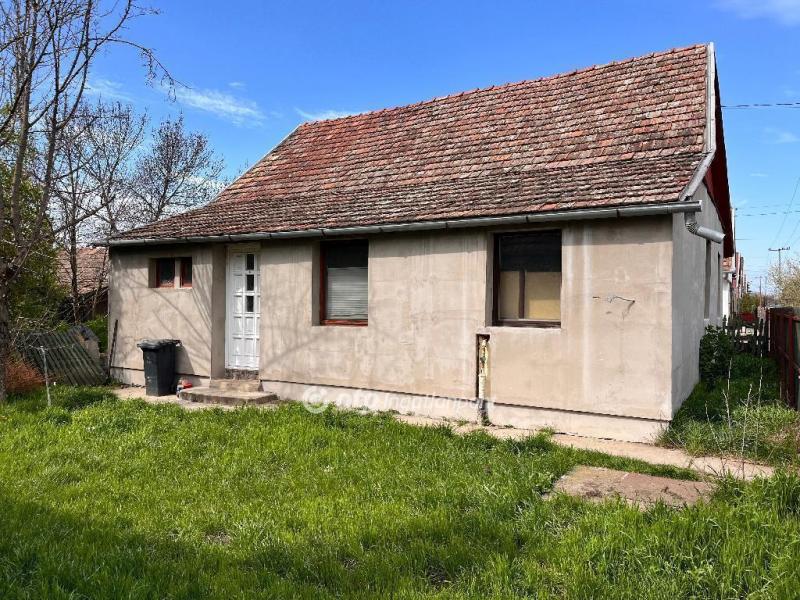 Eladó családi ház Nádudvar